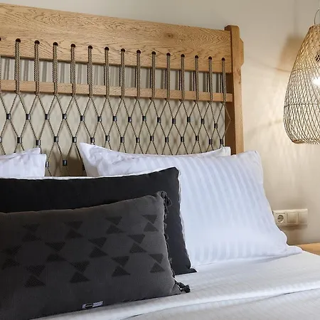 Hotel Grace Collection *